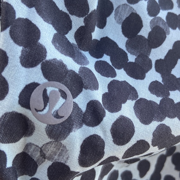 Lululemon Blue & Black Polka Dot Play All Day Shorts - Picture 6 of 9